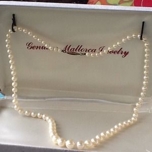 Pearl  necklace