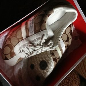 Coach Katelyn sneakers, size 6W
