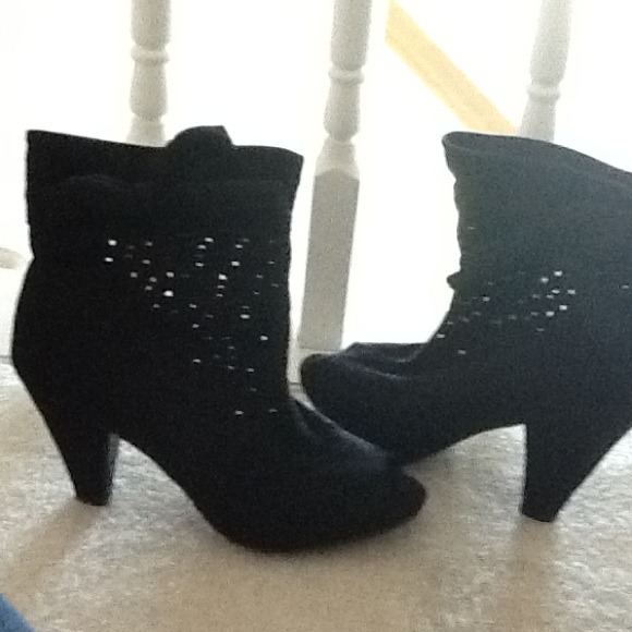 Black boots