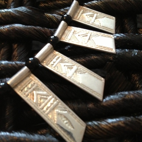 HANDMADE SOUTH AFRICAN NECKLACE - Picture 2 of 3