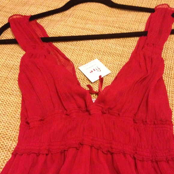 SOLD !!! HOST PICK 🎉Red Dress- NEW with Tag