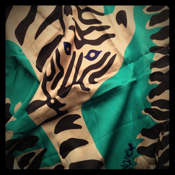 Diane von Furstenberg Accessories - 🐅 DvF 🐅Tiger Silk Scarf
