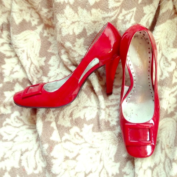 Red hot BCBG pumps perfect for work!