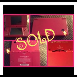 🌷 SOLD LOCALLY 🌷  Nintendo DSi game system!