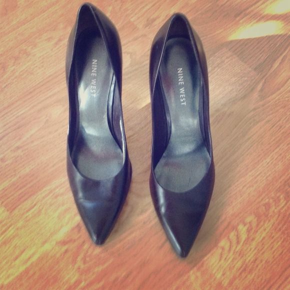 Nine West Shoes - Nine West Chocolate Brown Pumps