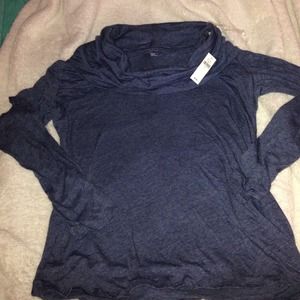 Brand new long sleeve Gap shirt