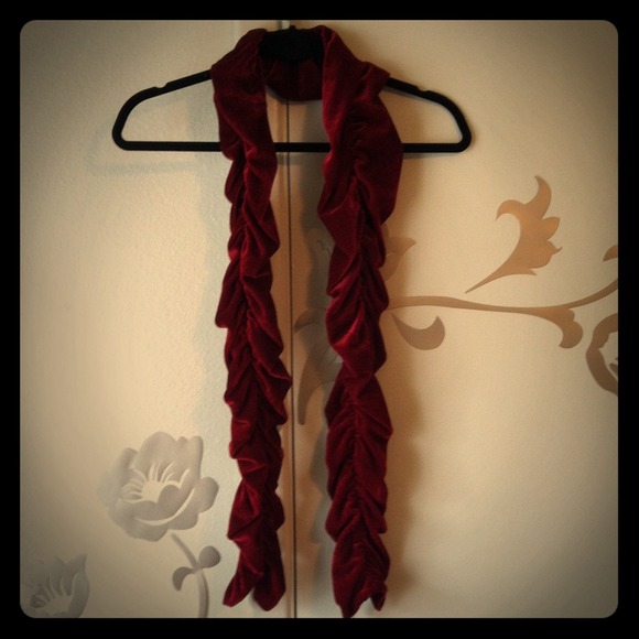 FINAL MARKDOWN! Gorgeous red velvet scarf NWT
