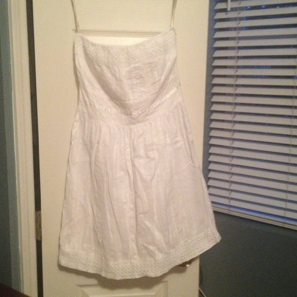 Strapless WHITE dress!!