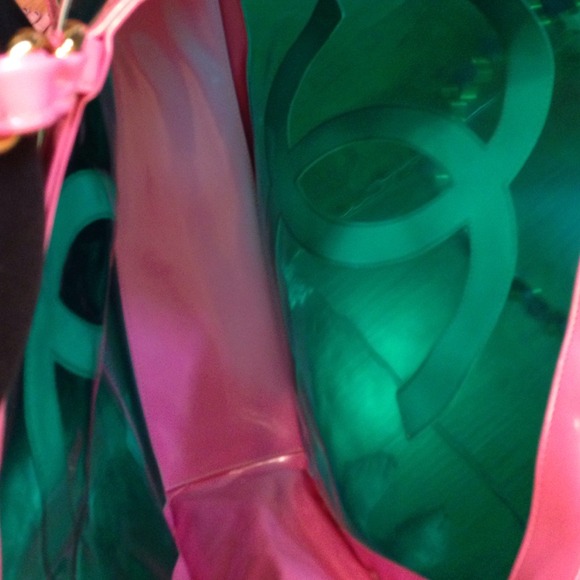 ❤️SOLD Authentic Chanel Pink and Green Patent - Picture 2 of 4