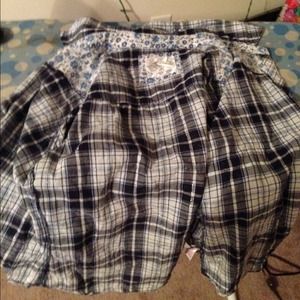 Cute plaid shirt!