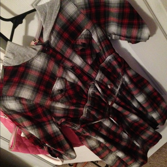 Cute red/grey plaid shirt with hood