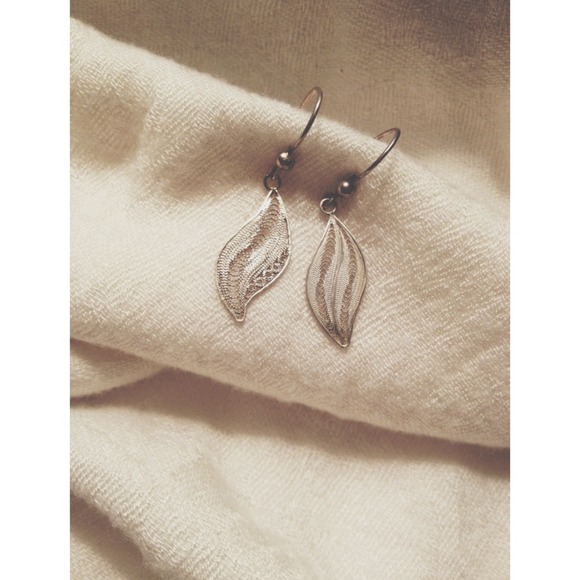 🎉HP🎉 Greek Olive Leaf Earrings