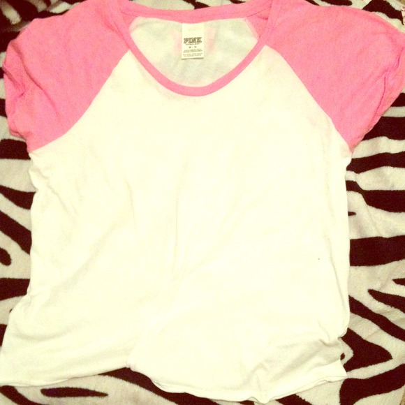 Cute pink t shirt 😊