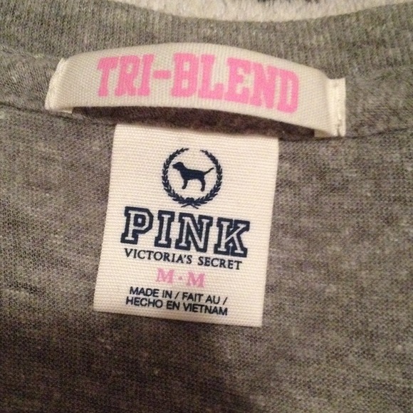 Adorable cheetah pink top - Picture 2 of 2