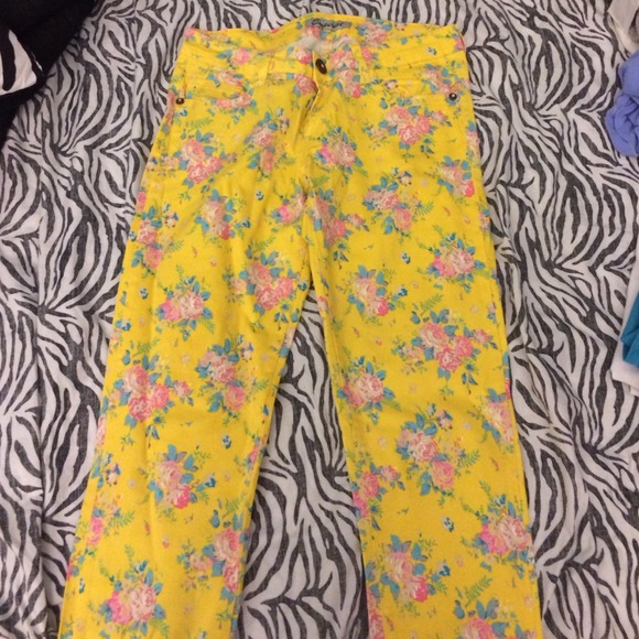 Floral Skinny jeans size 7