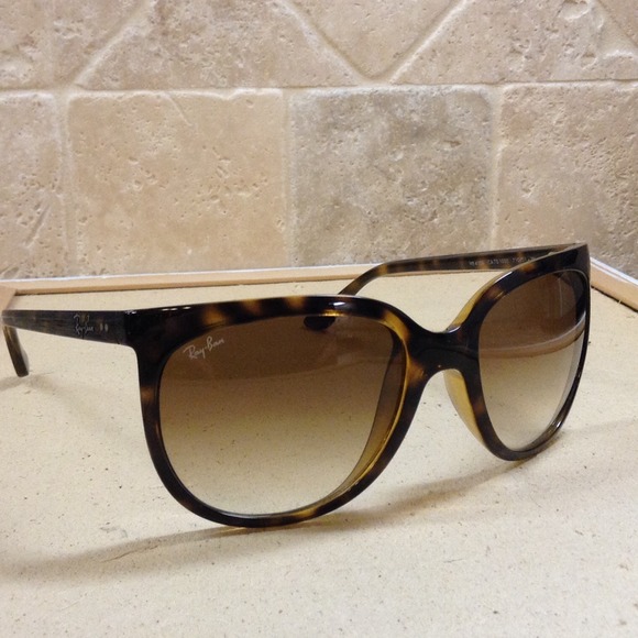 LOWER PRICE Authentic Ray-Ban Cats 1000 Sunglasses