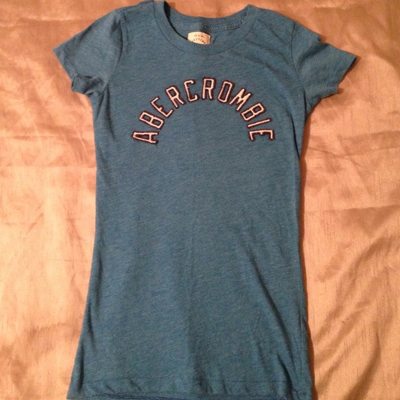 Blue A&F t-shirt