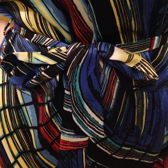 🚫SOLD IN BUNDLE🚫Boutique One Shoulder Dress - Picture 3 of 4