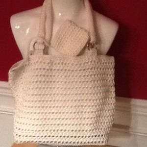 White purse with change purse