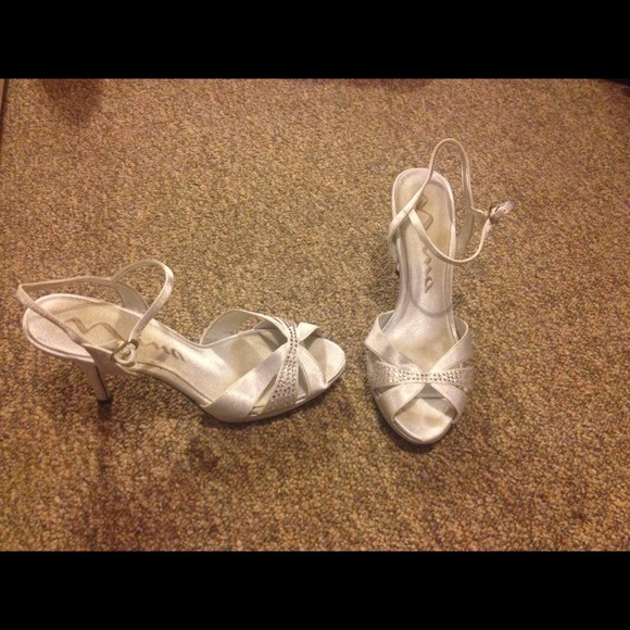 Silver heels. Worn once. - Picture 2 of 3