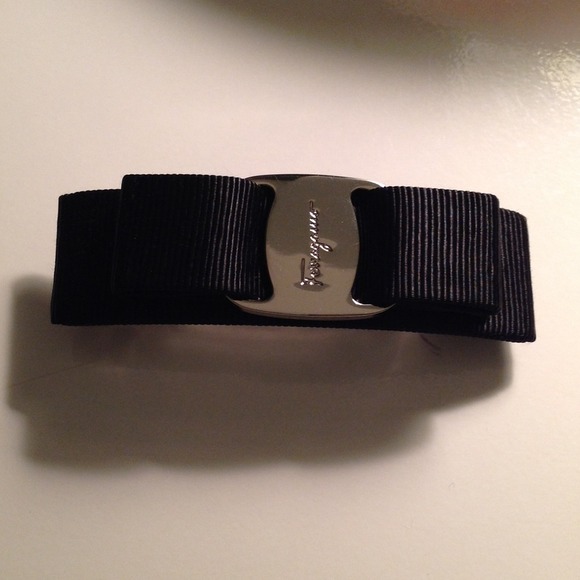 *SOLD* Salvatore Ferragamo Vara Hair Barrette