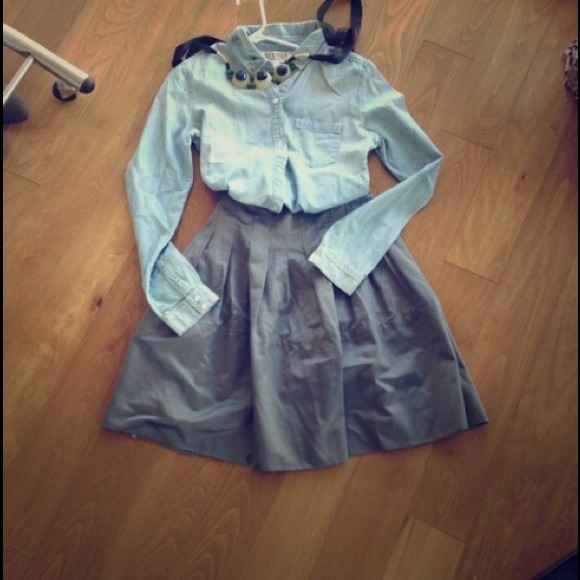 🚫BUNDLED🚫 🎉2x HOST PICK🎉 BCBG Pleated Skirt - Picture 4 of 4