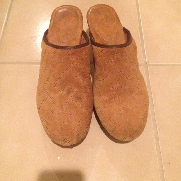 🎀Trendy Tommy Hilfiger Clogs🎀