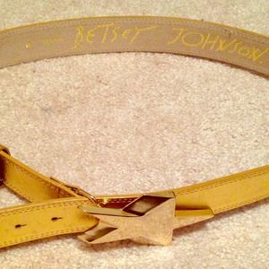 BETSEY JOHNSON Gold Star Belt