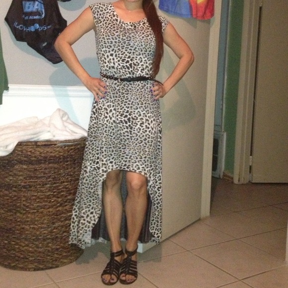 Hi low leopard dress. Will fit a medium.