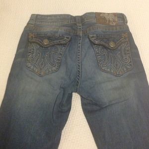 Mek light wash jeans cigarette style.