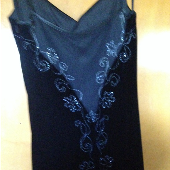 Dress - Picture 2 of 4