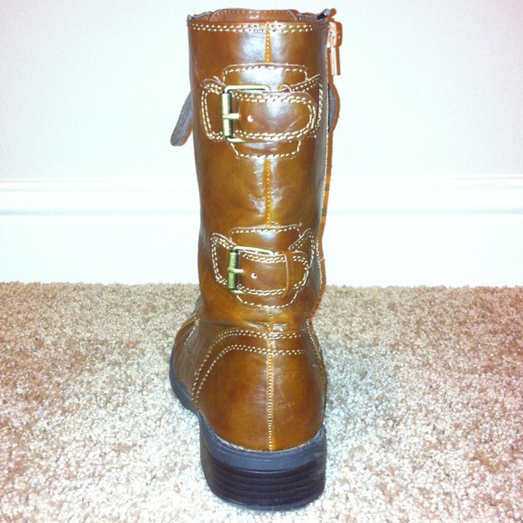 Sold - Picture 2 of 3