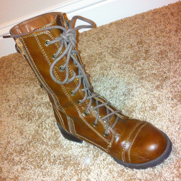 Sold - Picture 3 of 3