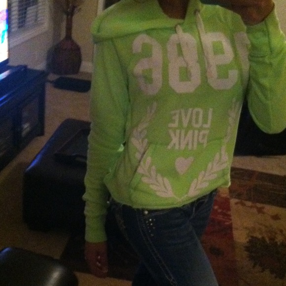 🚫TRADED🚫Victorias Secret PINK Cropped Hoodie - Picture 2 of 4