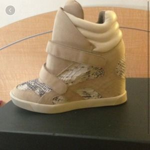 MIA SNEAKER WEDGE