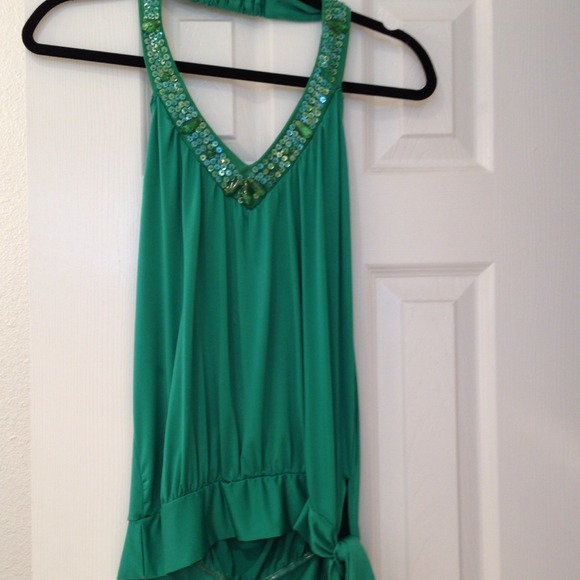 Clothes - Picture 2 of 4