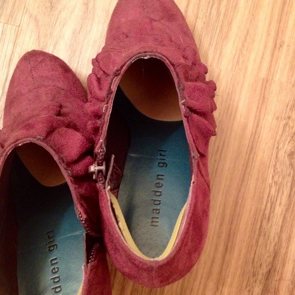 Purple Ruffle Booties - Picture 3 of 3