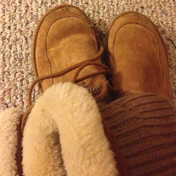 My favorite pair of uggs! - Picture 4 of 4