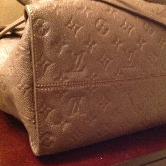More pictures of the LV Lumineuse