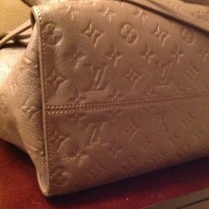 More pictures of the LV Lumineuse