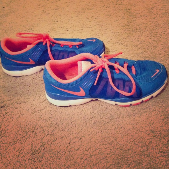 Nike Flex Trainers