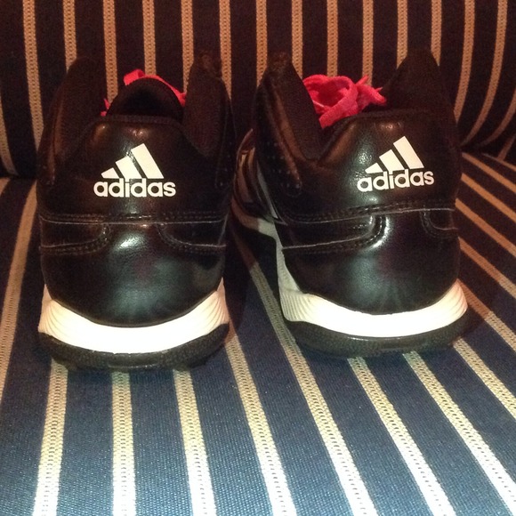 ADIDAS Boys Black And White Sneakers Shoes Sz US5 - Picture 3 of 4