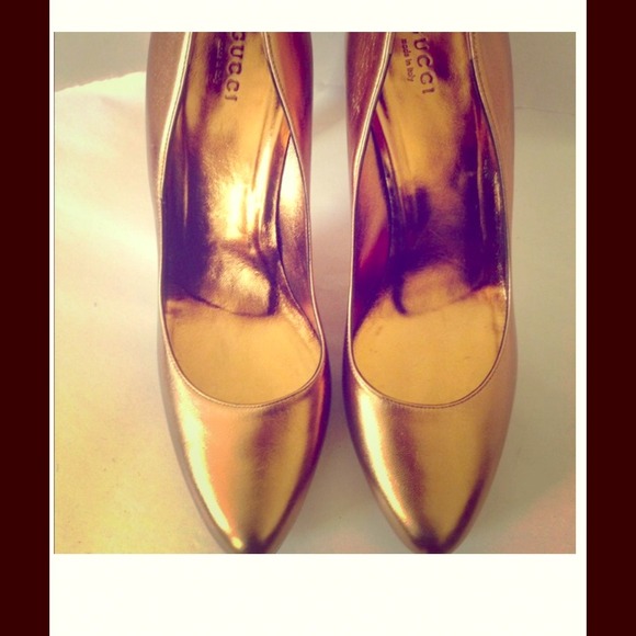 🔴Sold🔴 Authentic Gucci copper bronze pumps
