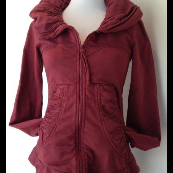 My Love Oxblood Short Cloak