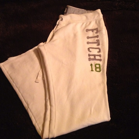 Abercrombie & Fitch NWOT sweats