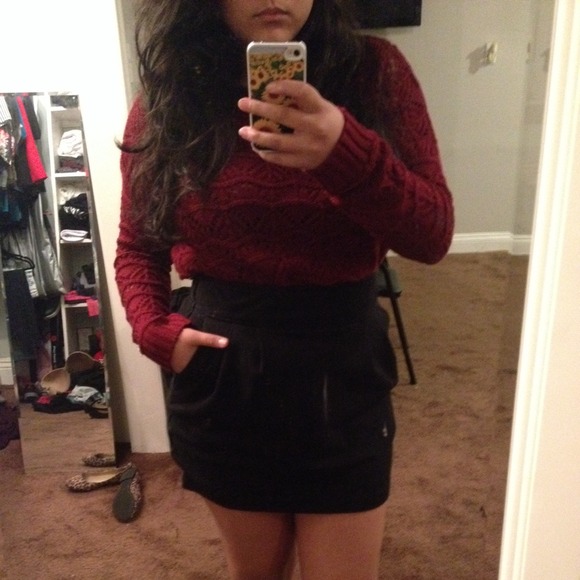 Black Forever 21 skirt with pockets 🎀 - Picture 1 of 2