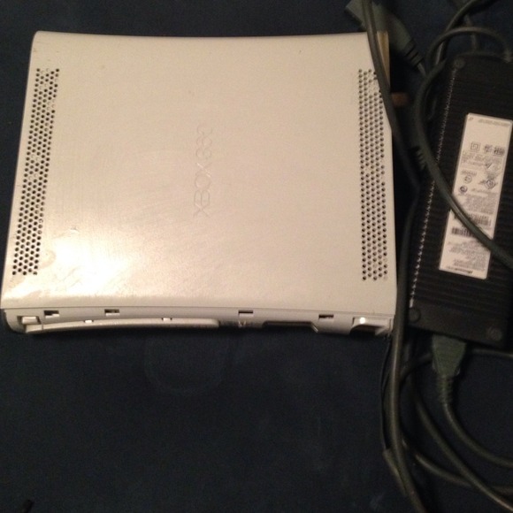 🚫SOLD🚫White Xbox 360 - Picture 2 of 2