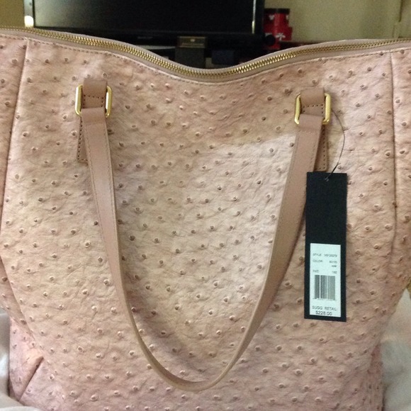 Marc by Marc Jacobs Sold - Picture 2 of 4