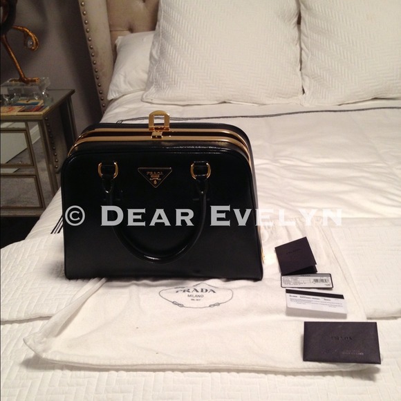 SOLD ๐ฏ Authentic Prada Pyramid Bag SOLD - Picture 3 of 3