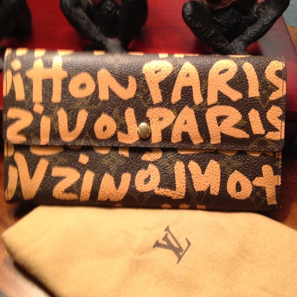SOLD-Authentic  LV Stephen Sprouse Graffiti Wallet